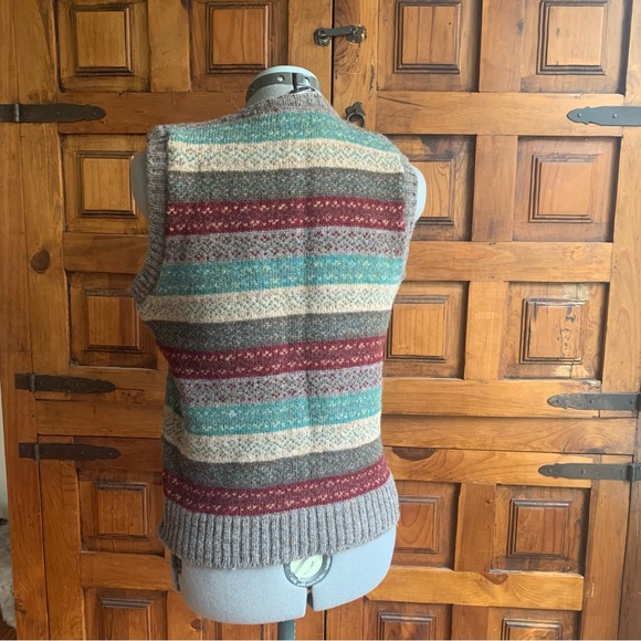 Lands End Vintage Shetland 100% Wool Ladies Size M Fair Isle Sweater Vest - Picture 2 of 4